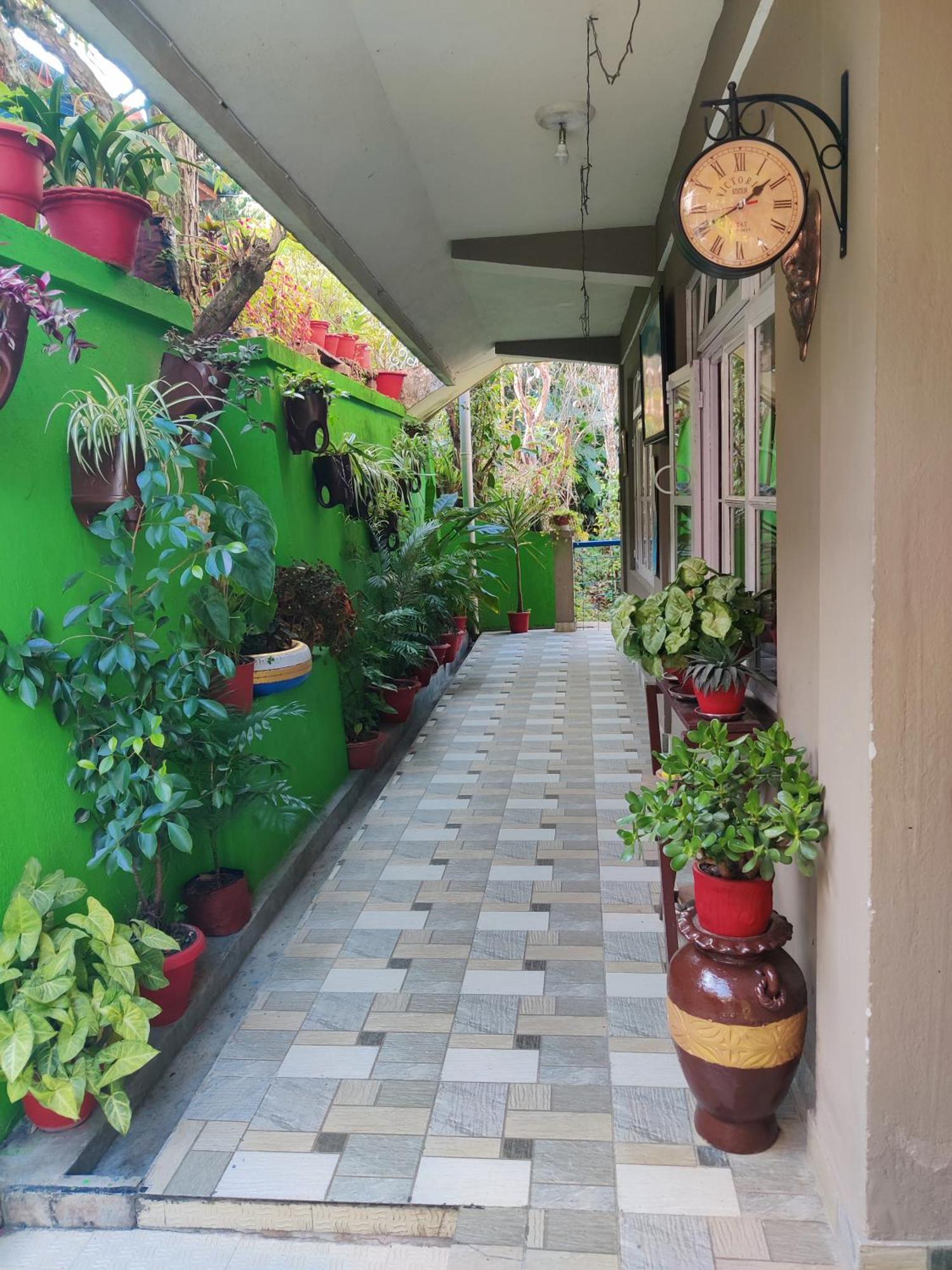Hotel The Shire Kalimpong Esterno foto