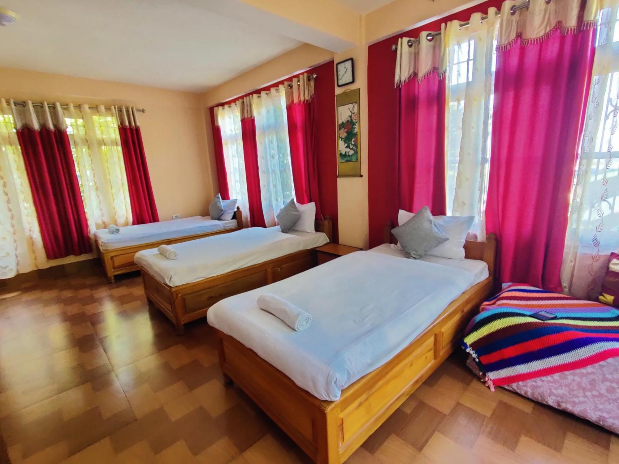 Hotel The Shire Kalimpong Esterno foto